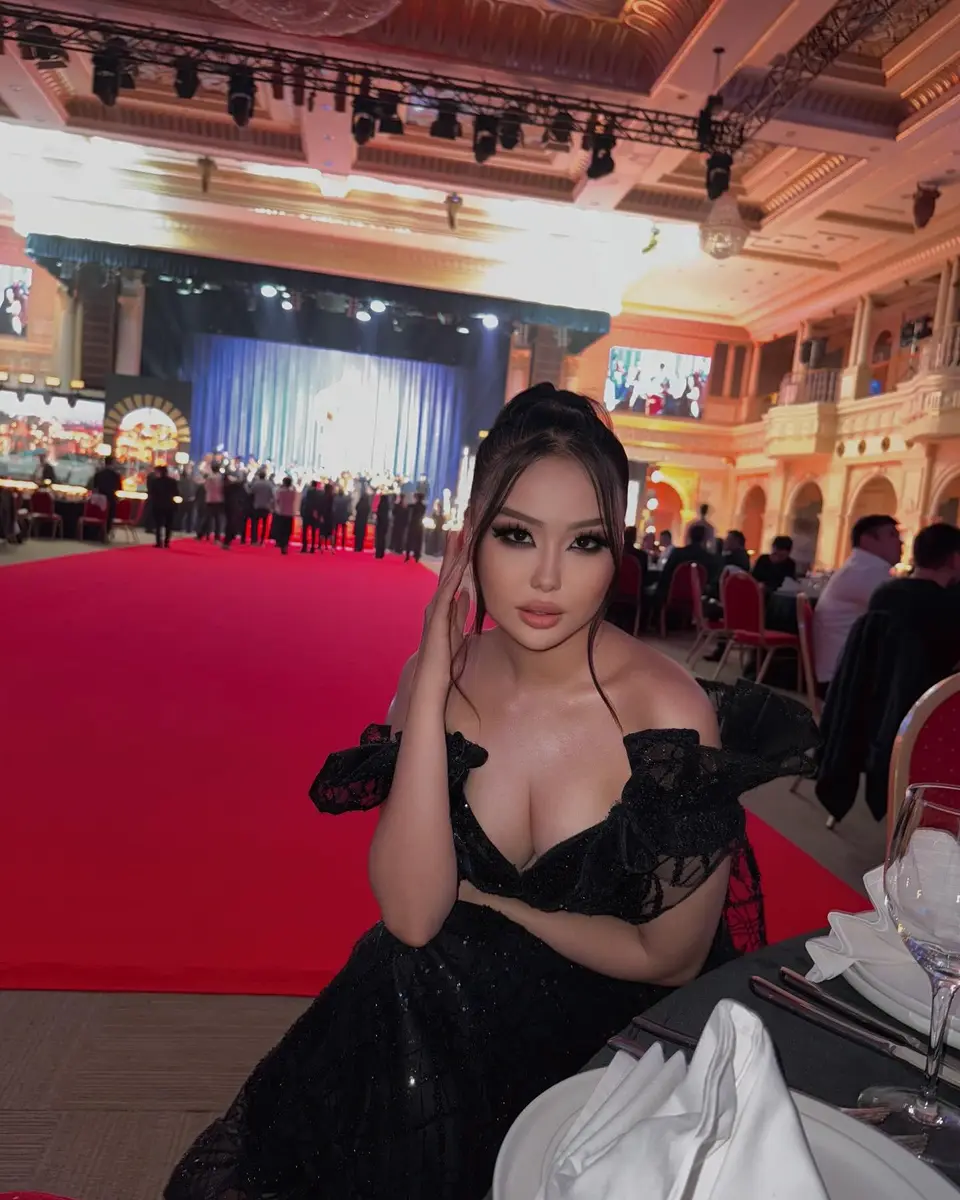 艾格瑞姆 香港的应召女郎