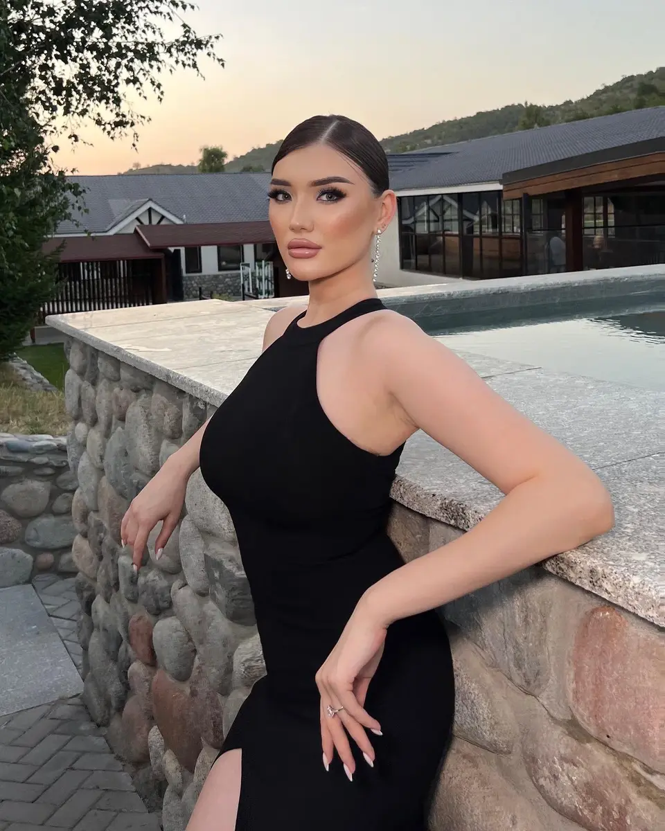 Aigul 香港的应召女郎