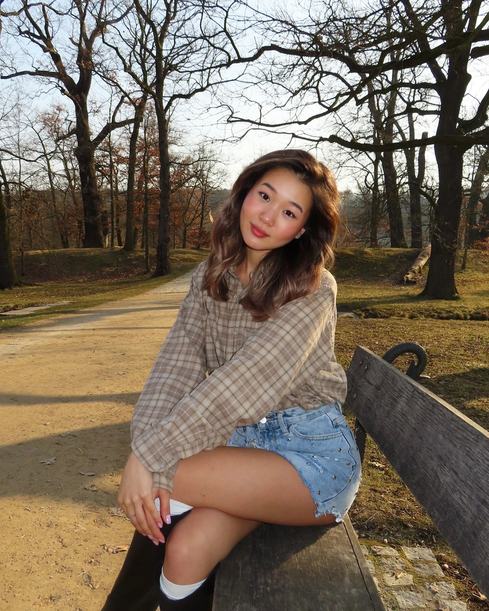 阿依努尔 香港的应召女郎