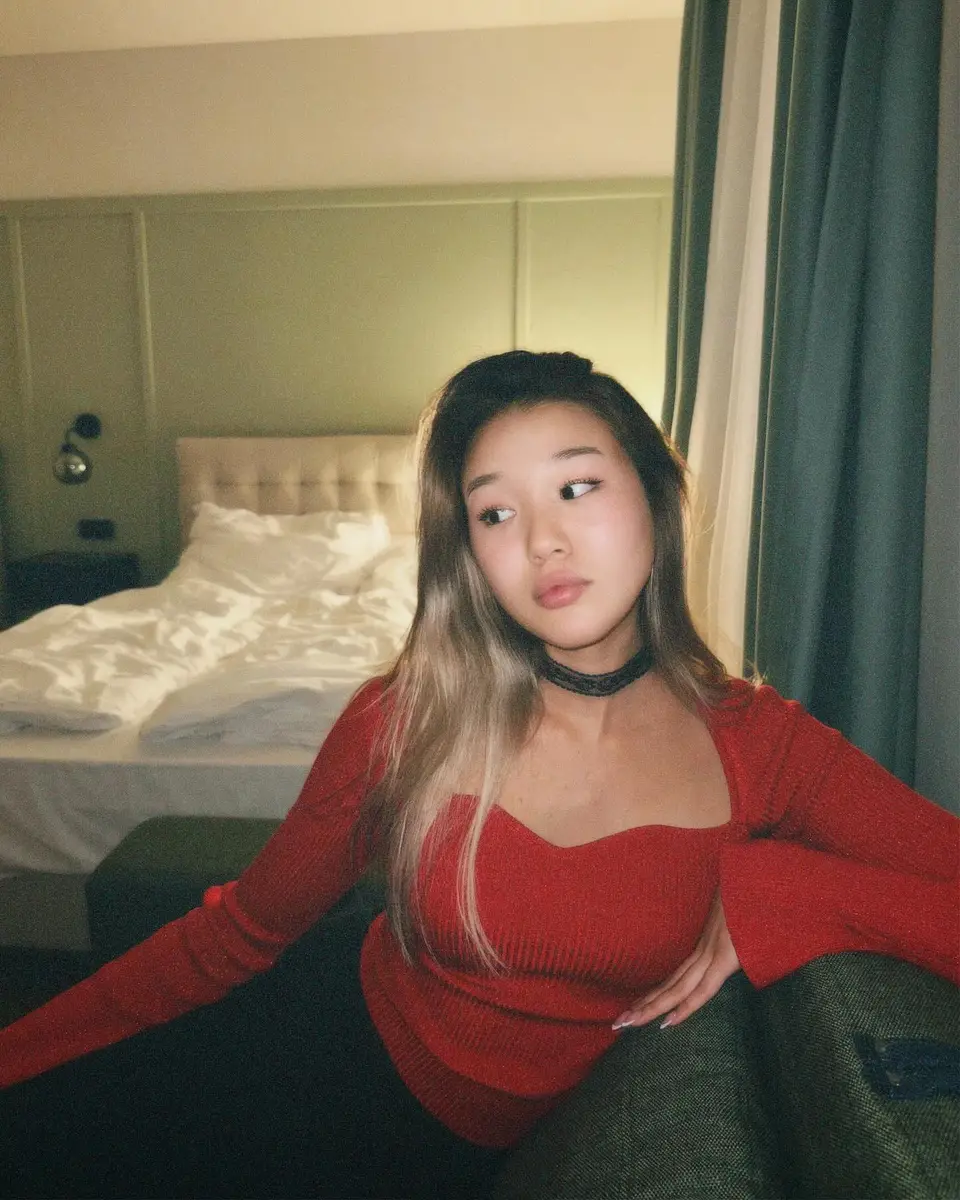 阿依努尔 香港的应召女郎