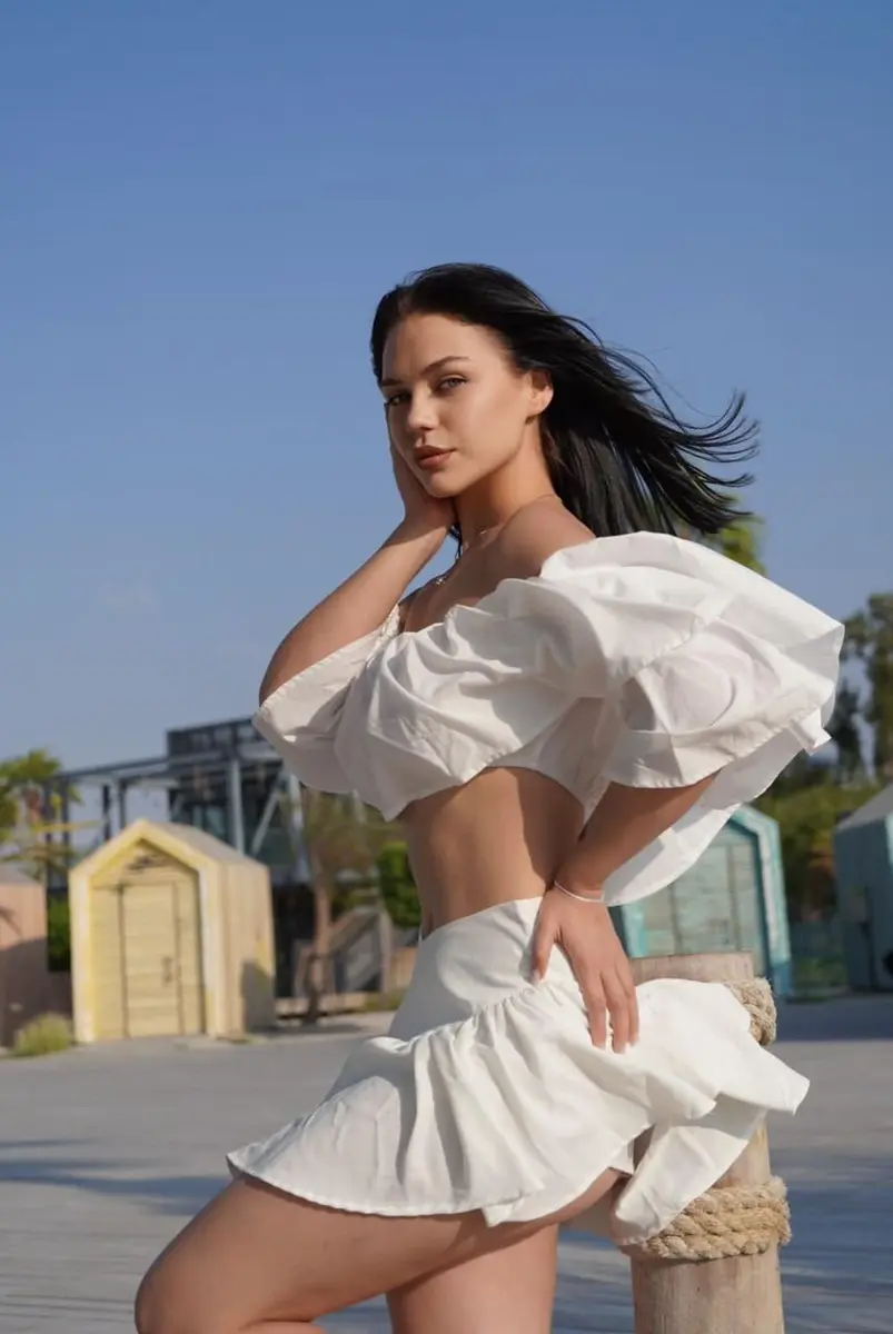 Aleksa 香港的应召女郎