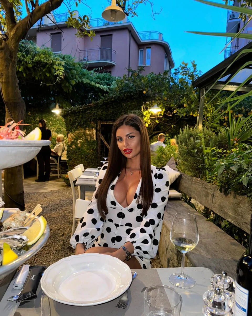 阿莲娜 香港的应召女郎