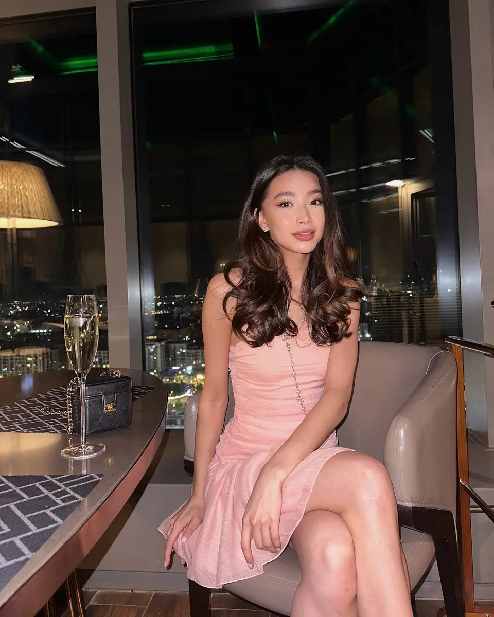 阿尔马古尔 香港的应召女郎