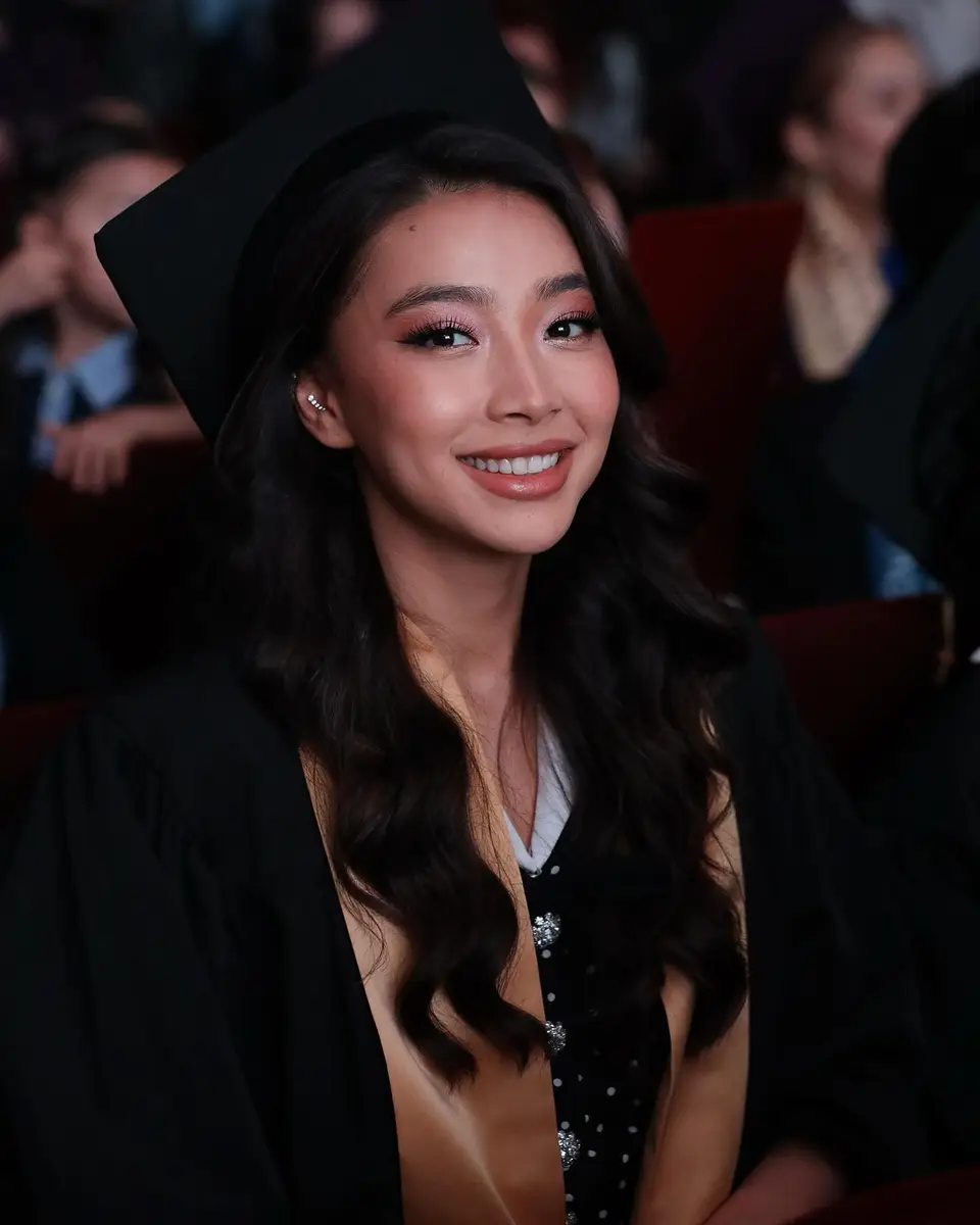 阿尔马古尔 香港的应召女郎