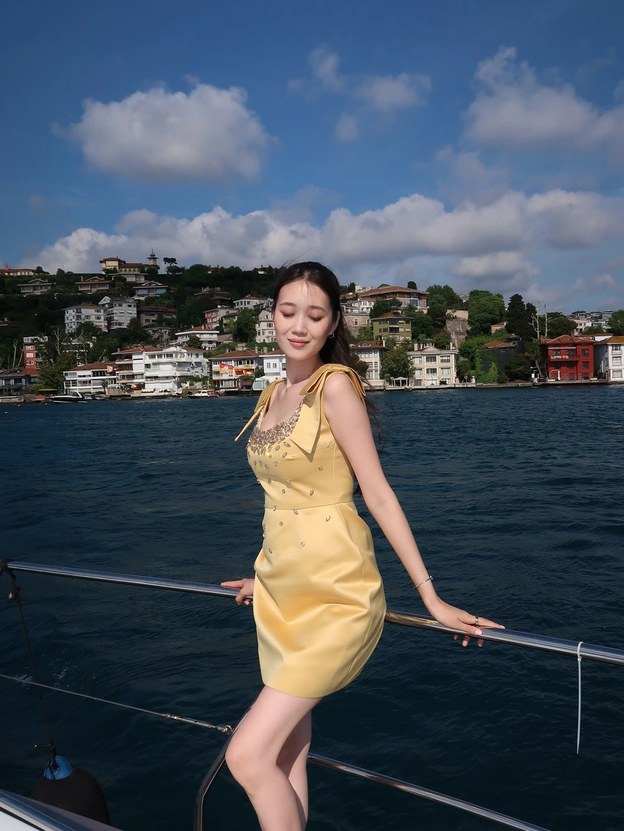 阿尔特奈 香港的应召女郎