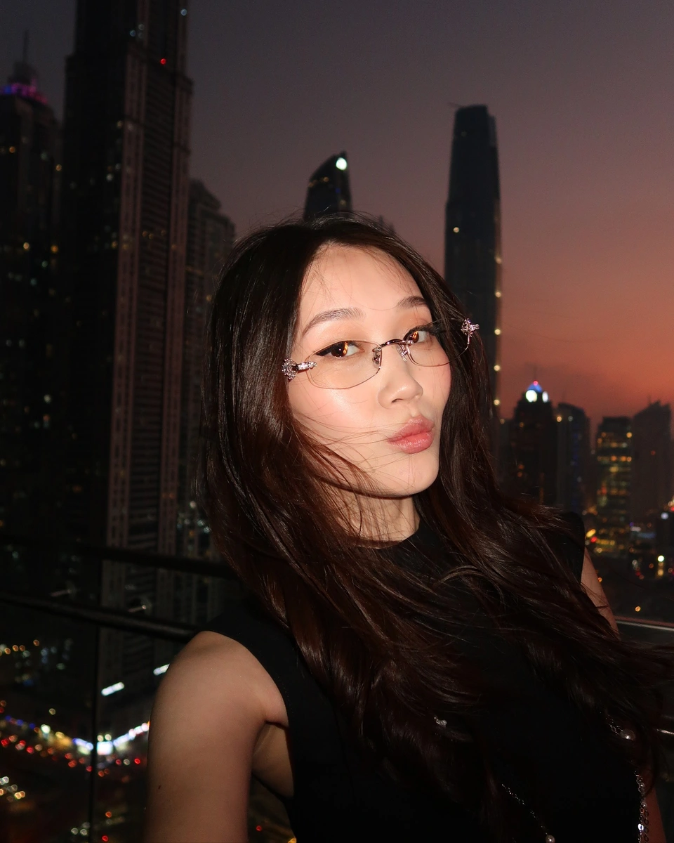 阿尔特奈 香港的应召女郎