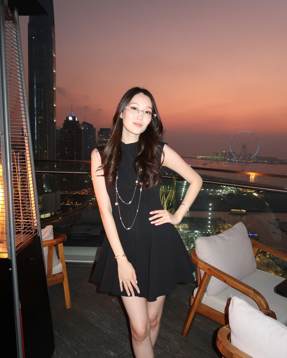 阿尔特奈 香港的应召女郎