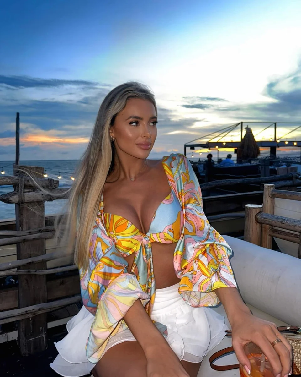 安吉拉 香港的应召女郎