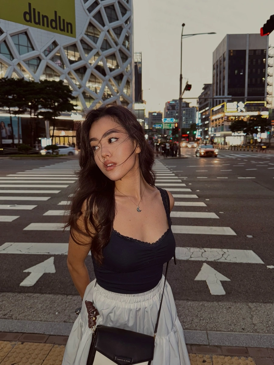 阿塞尔 香港的应召女郎