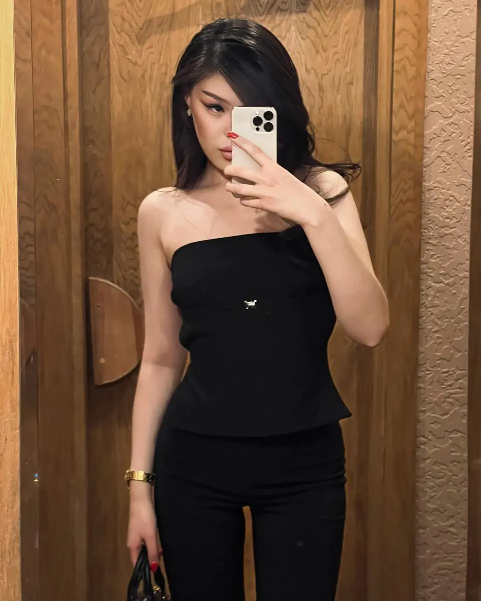 Aygerim 香港的应召女郎