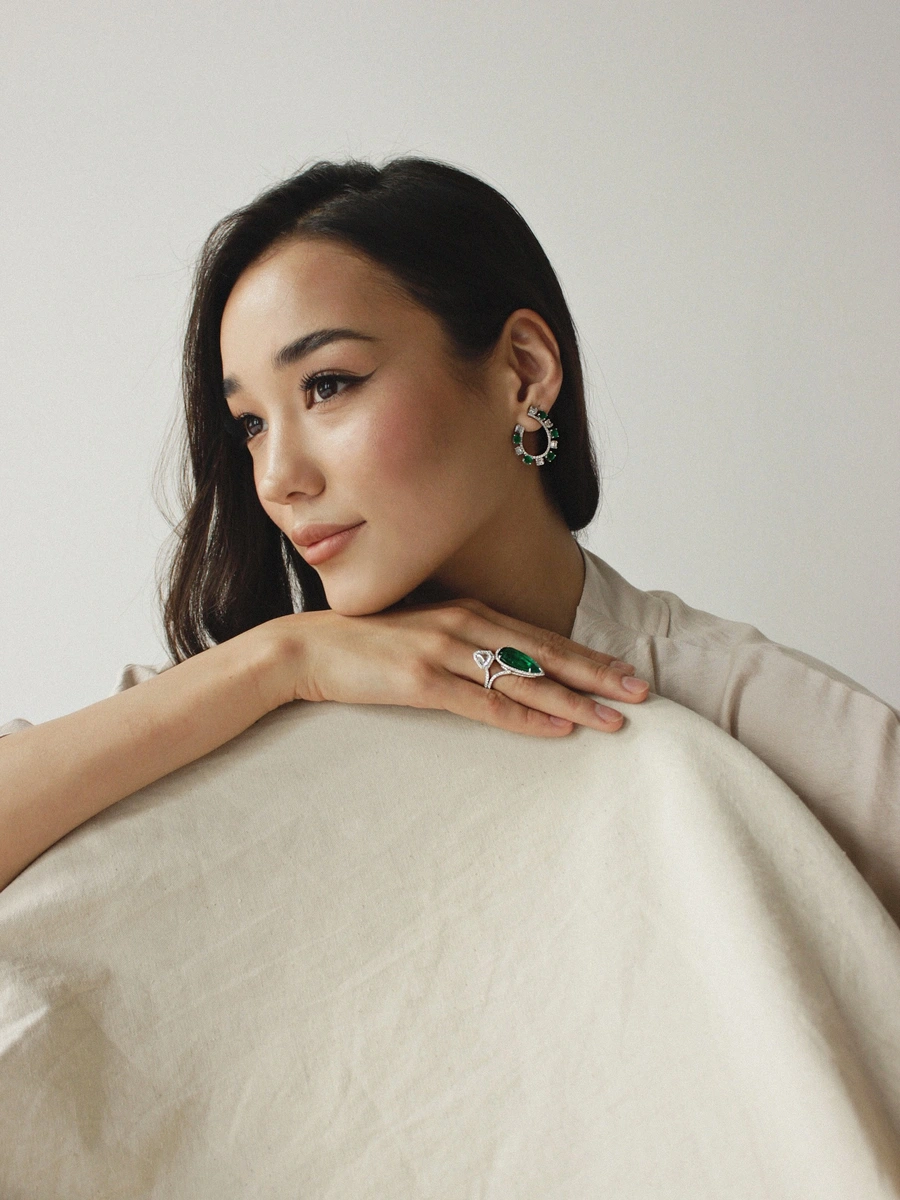 巴彦 香港的应召女郎