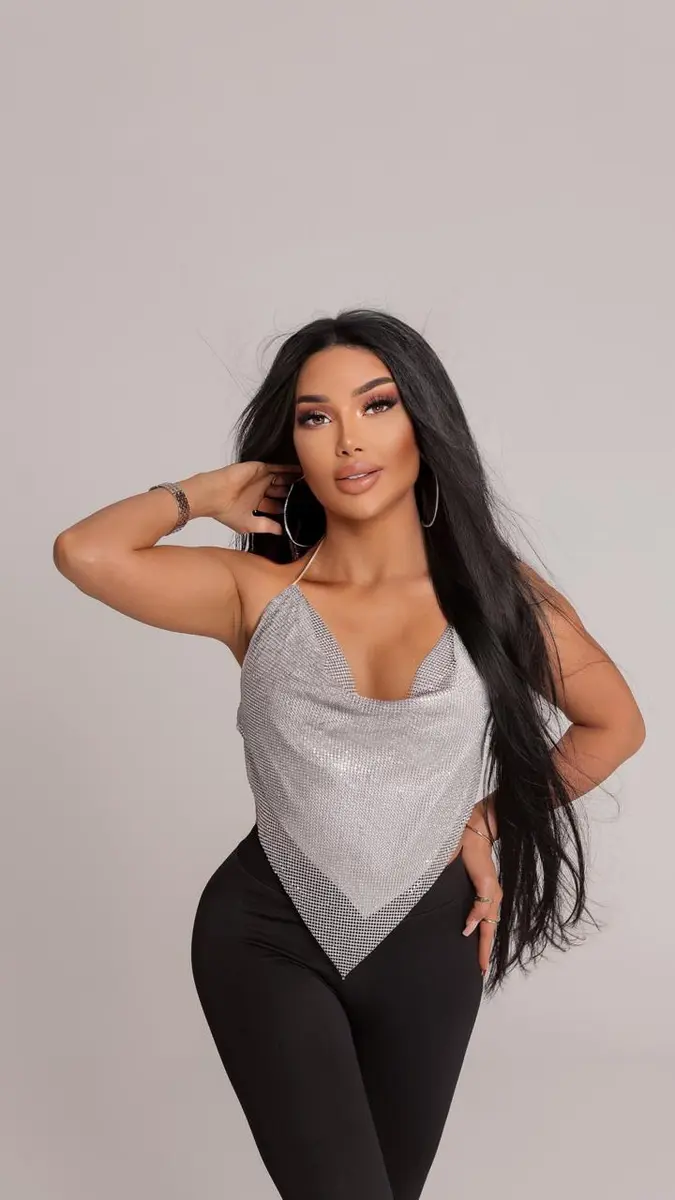 卡米拉 香港的应召女郎