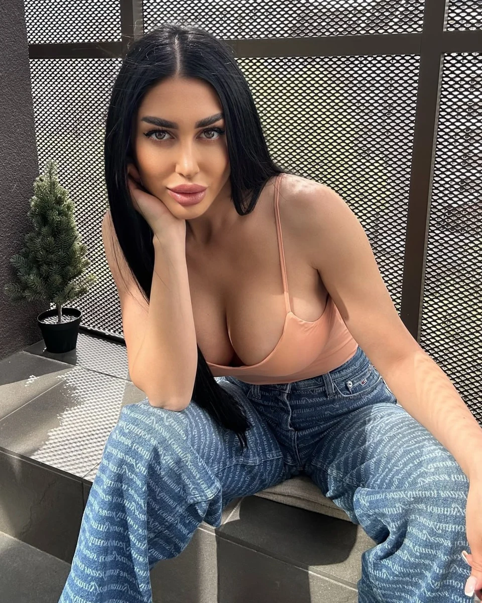 卡米拉 香港的应召女郎