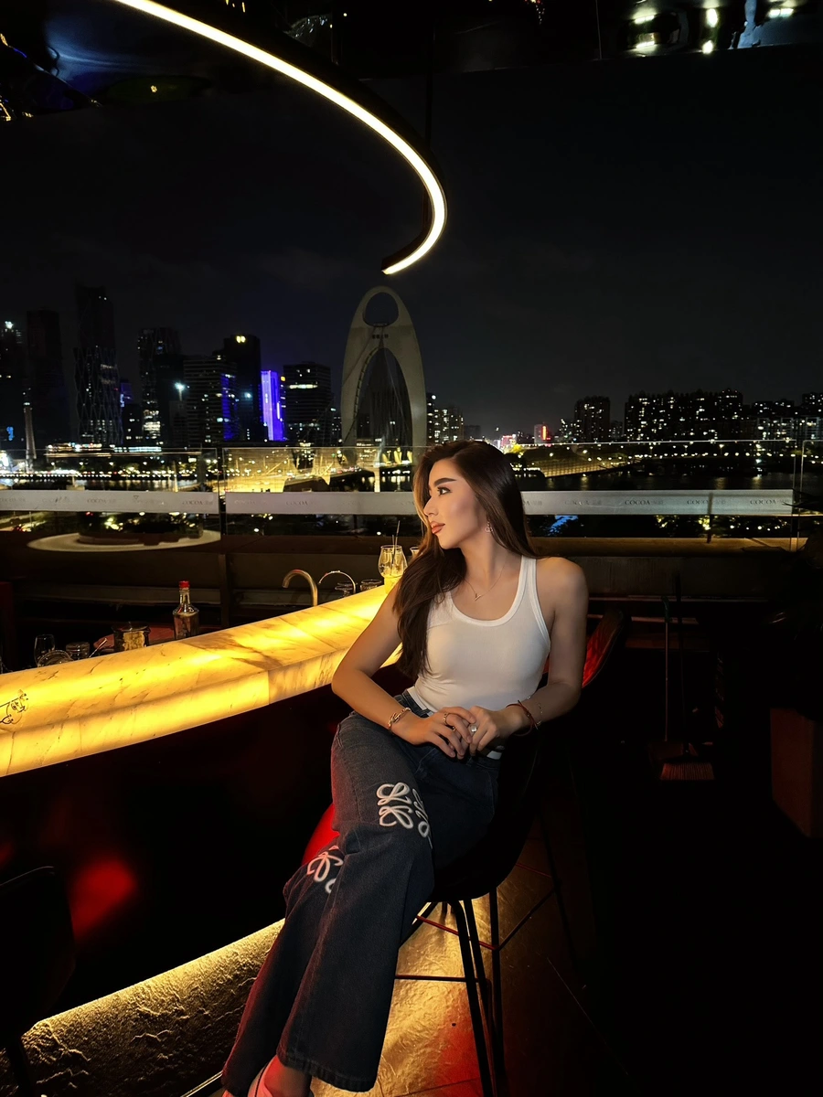 达米拉 香港的应召女郎