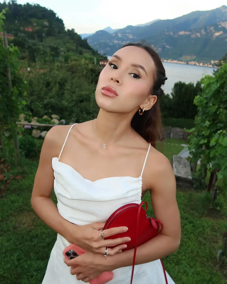 达内利亚 香港的应召女郎