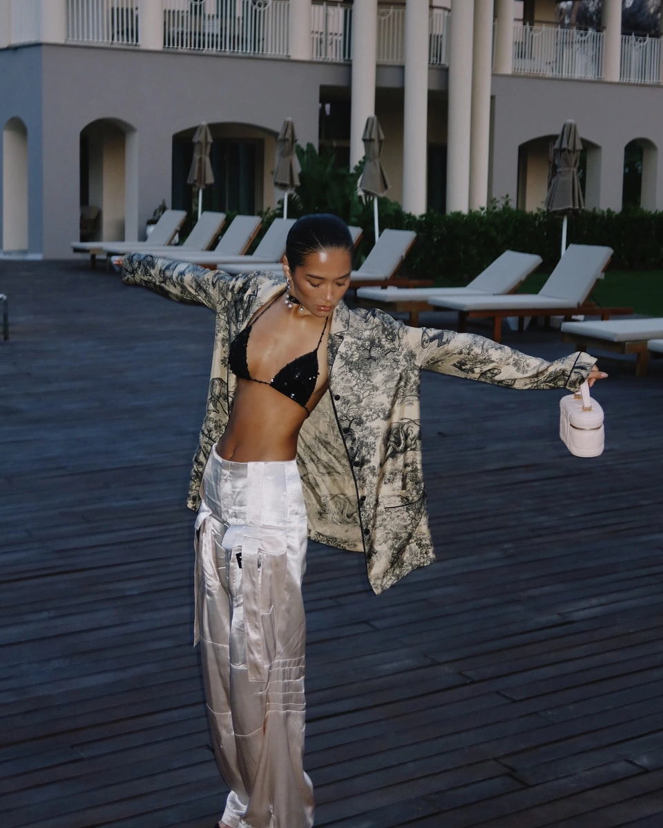 迪纳拉 香港的应召女郎