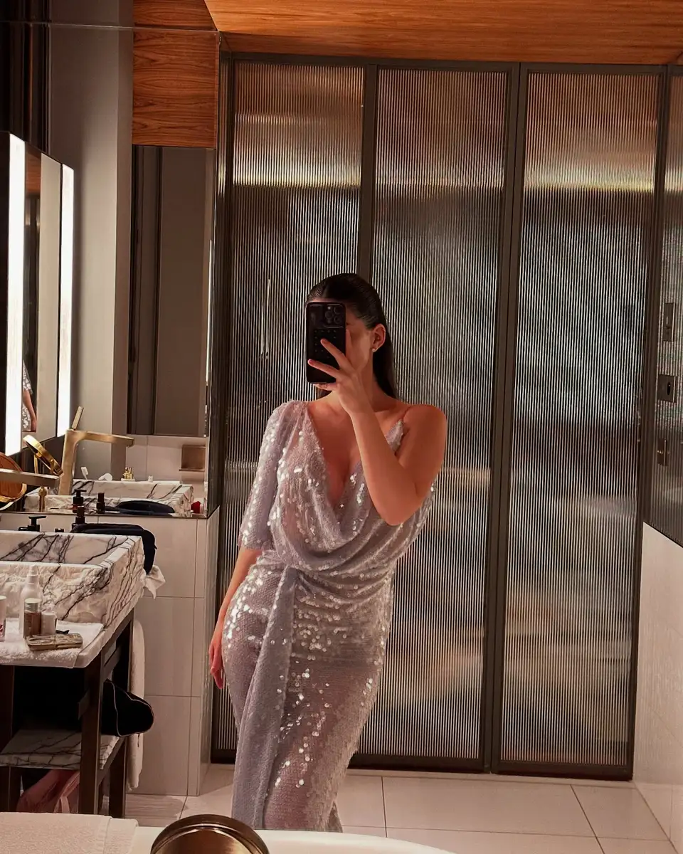 迪纳拉 香港的应召女郎