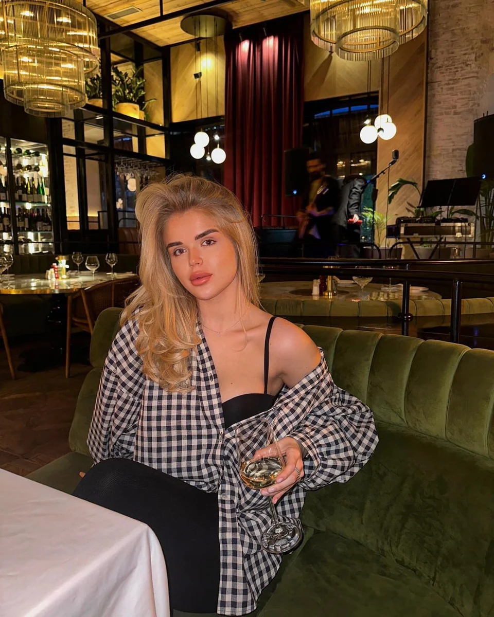 埃琳娜 香港的应召女郎