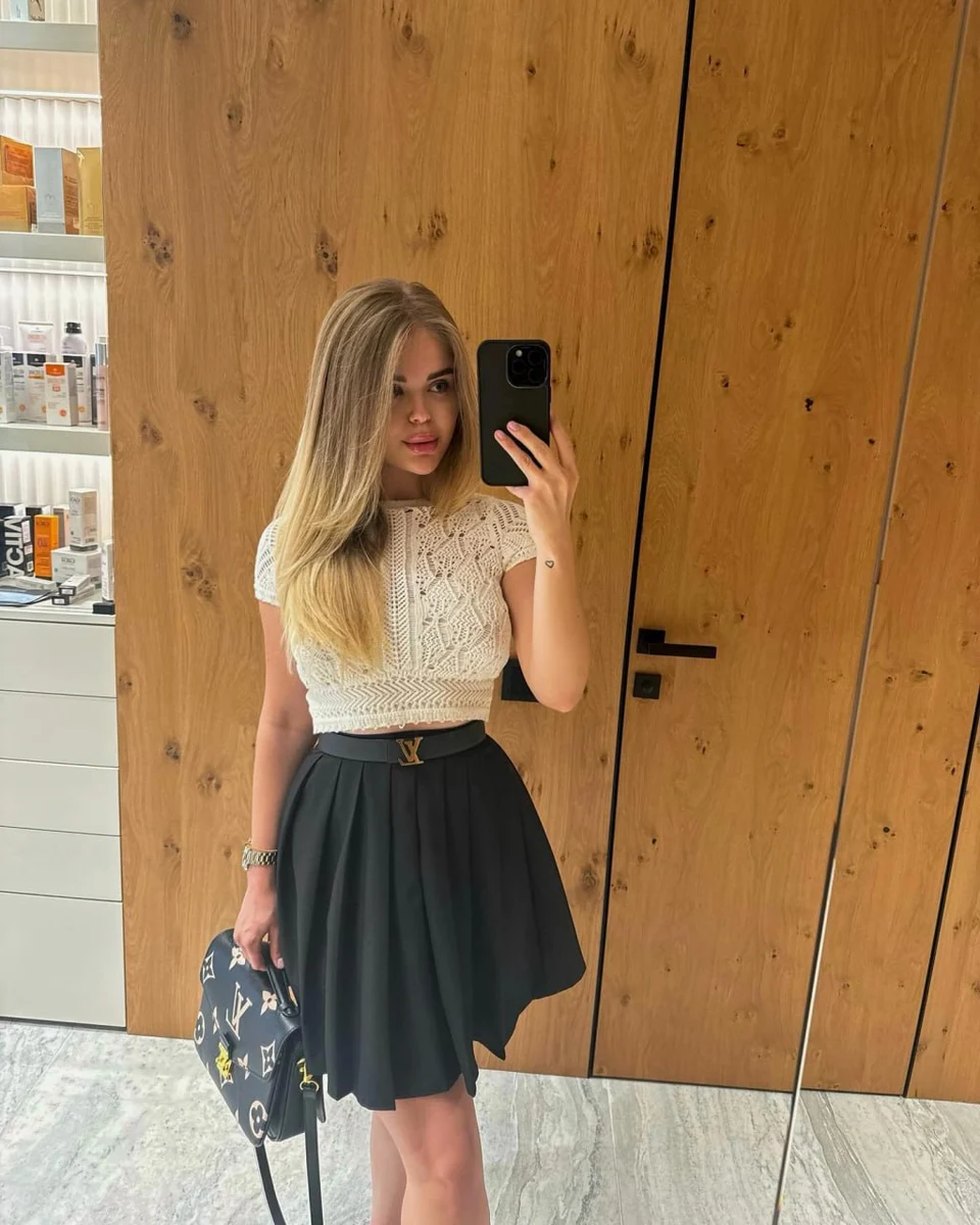 埃琳娜 香港的应召女郎