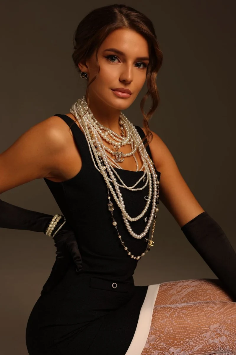 埃莉奥娜 香港的应召女郎