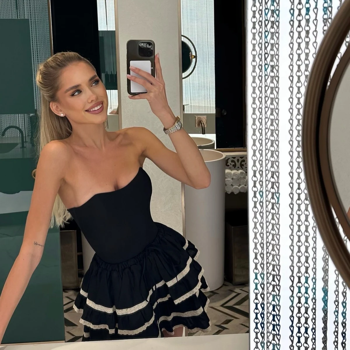 埃尔维拉 香港的应召女郎