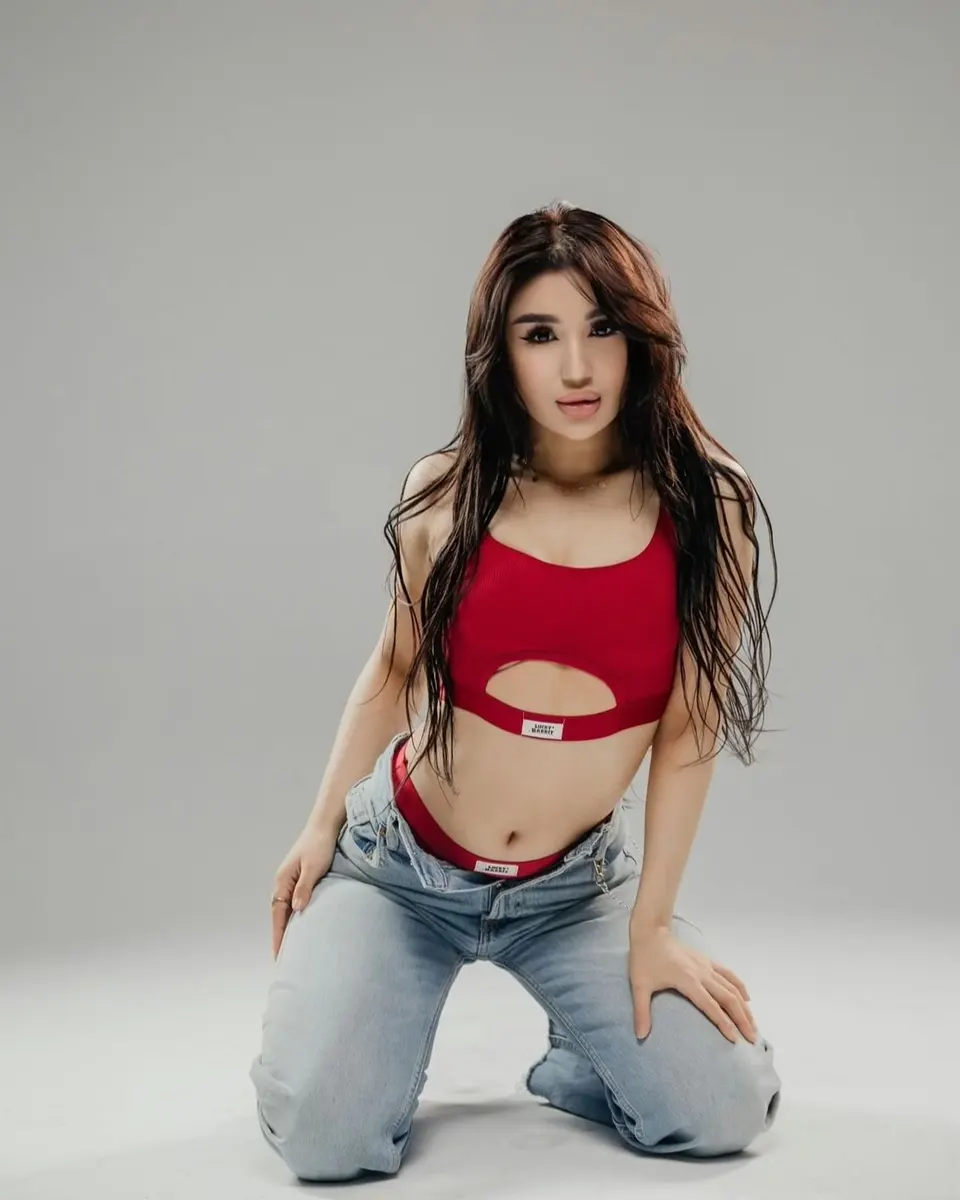 尤金妮亚 香港的应召女郎