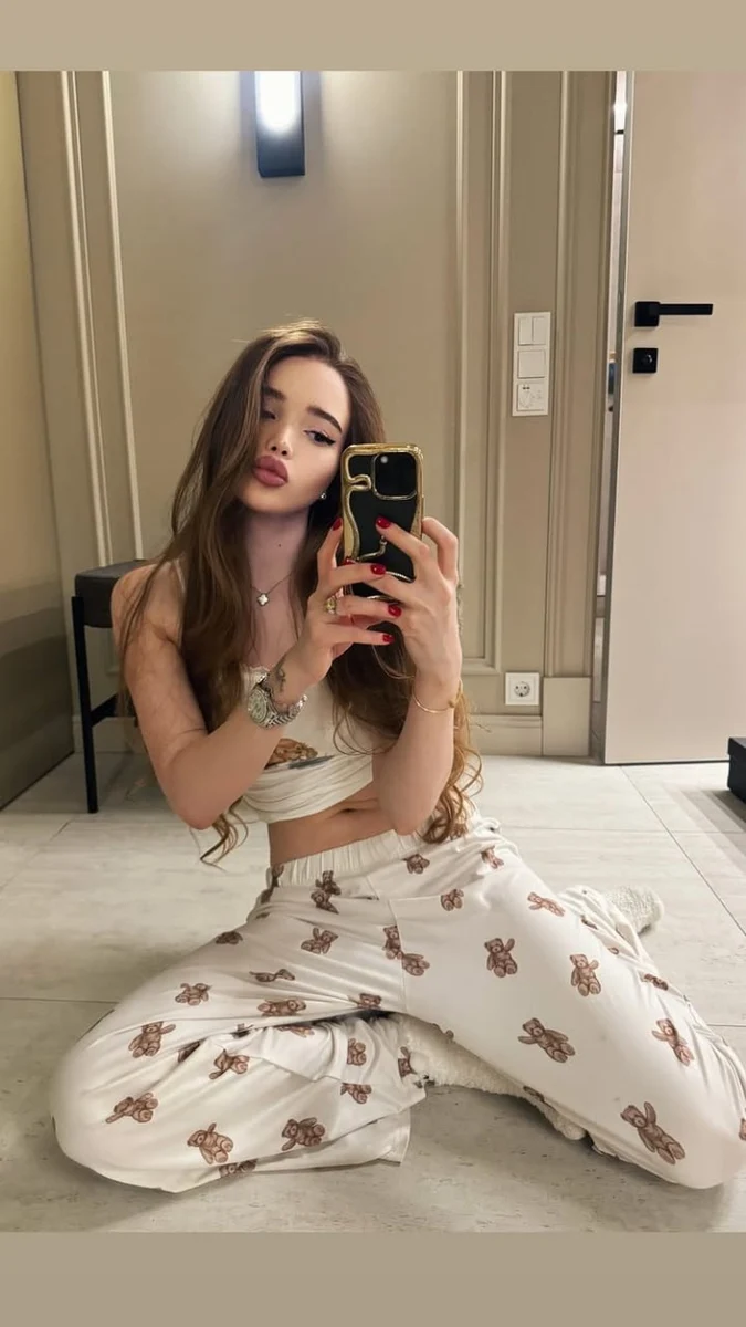 埃维利娜 香港的应召女郎