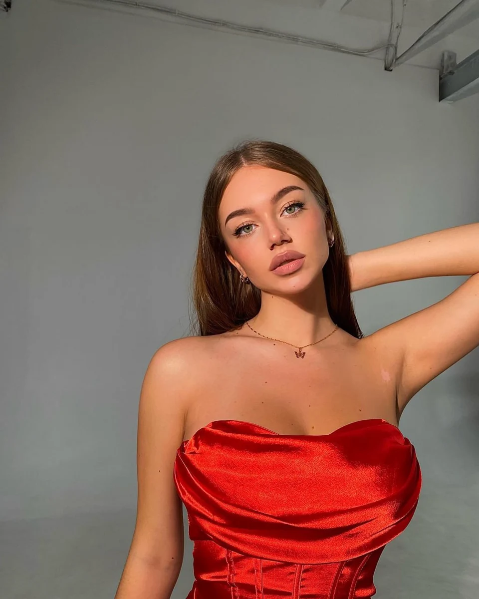 埃维利娜 香港的应召女郎