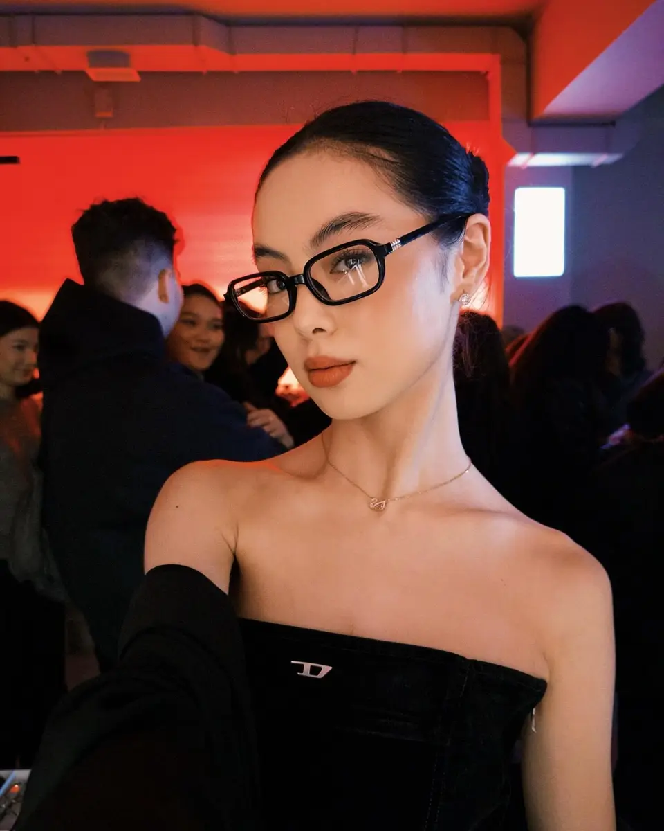 古尔米拉 香港的应召女郎