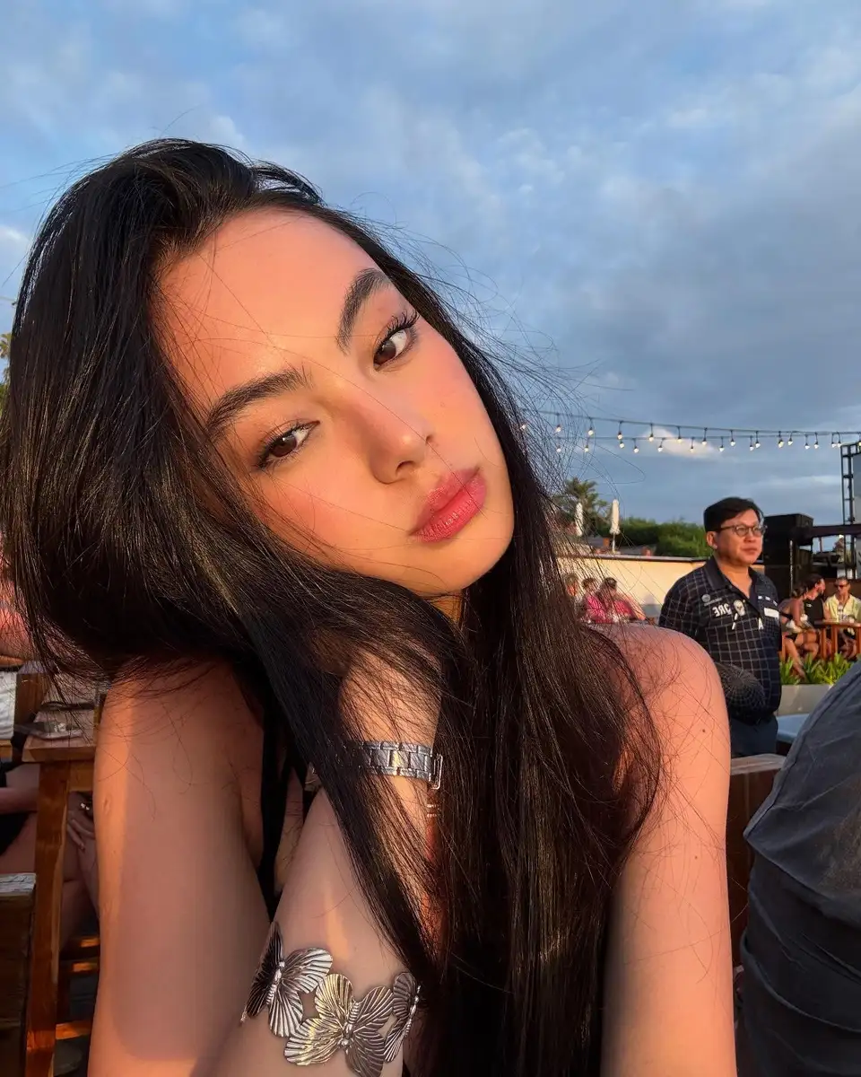 古尔米拉 香港的应召女郎