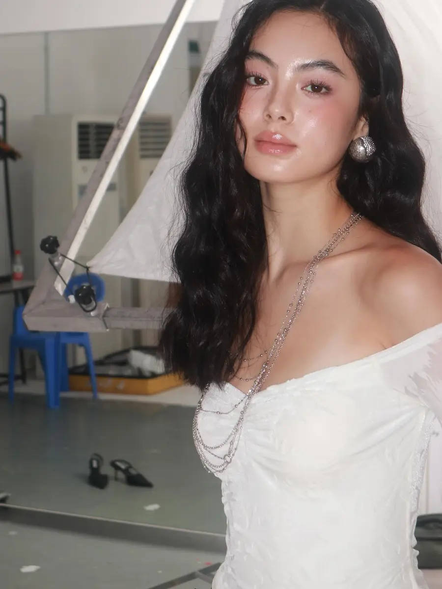 古尔米拉 香港的应召女郎