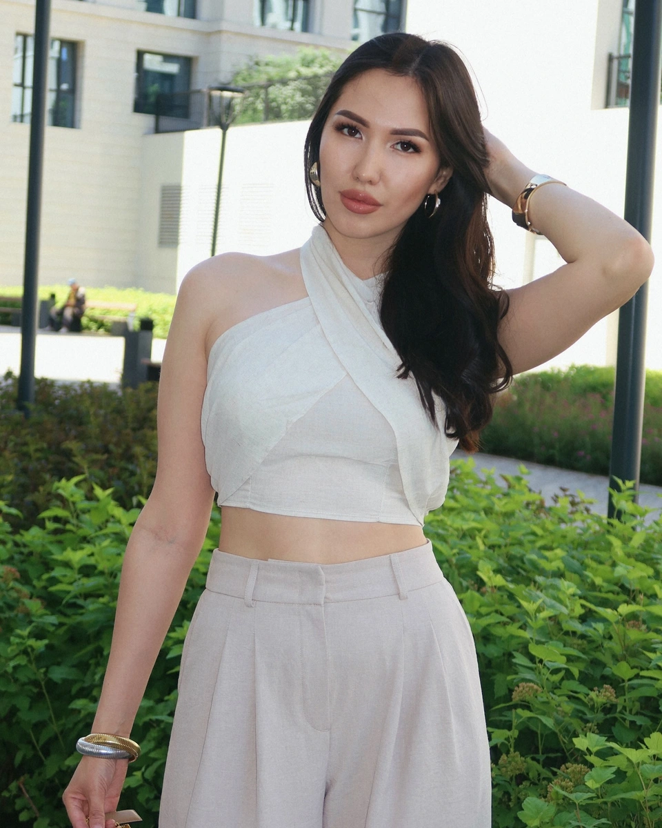 古尔济拉 香港的应召女郎