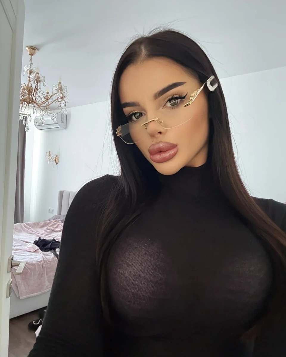 海伦娜 香港的应召女郎