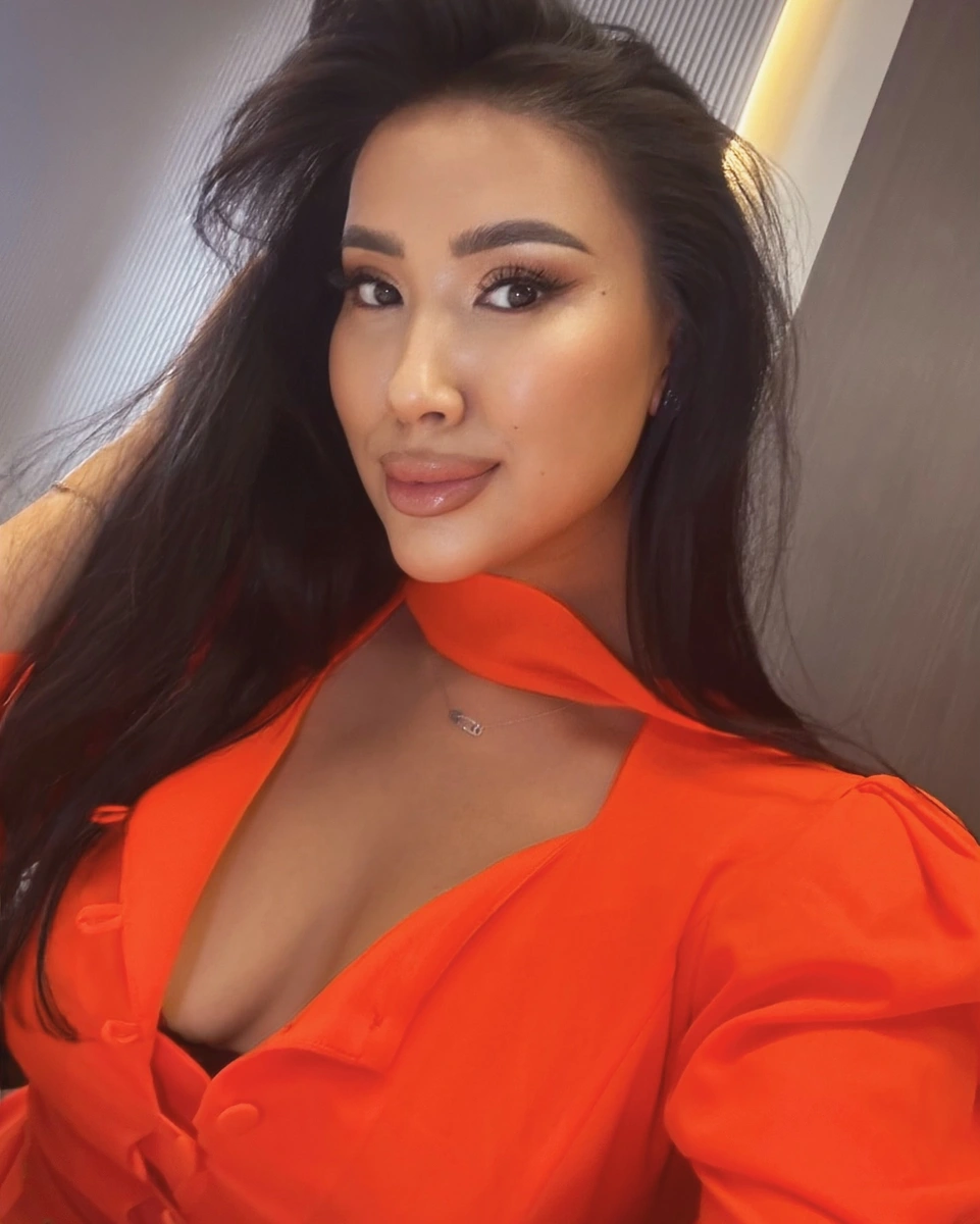 英迪拉 香港的应召女郎