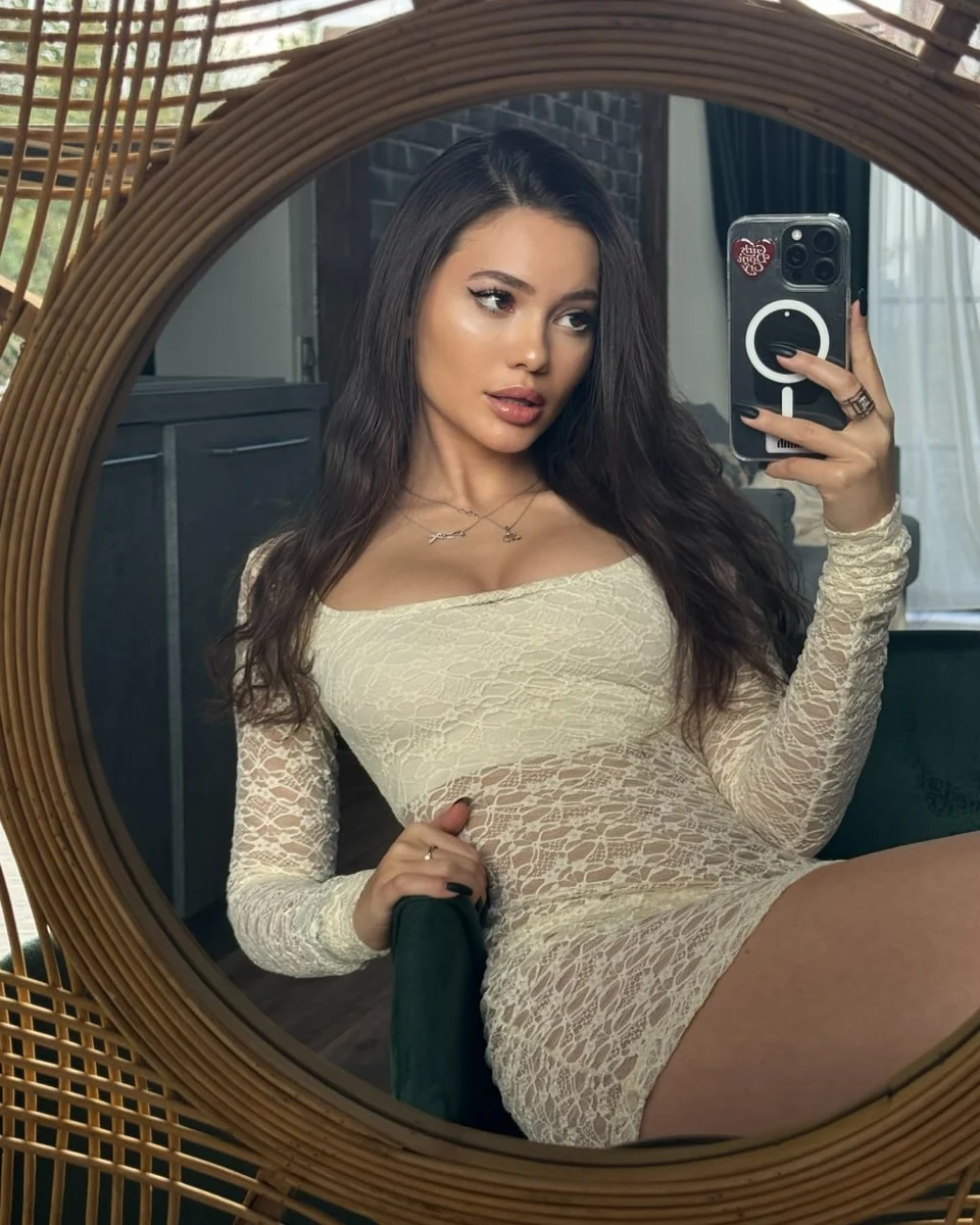 Jasmina 香港的应召女郎