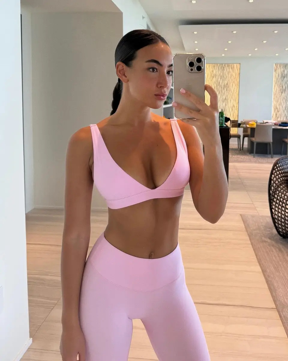 卡米拉 香港的应召女郎