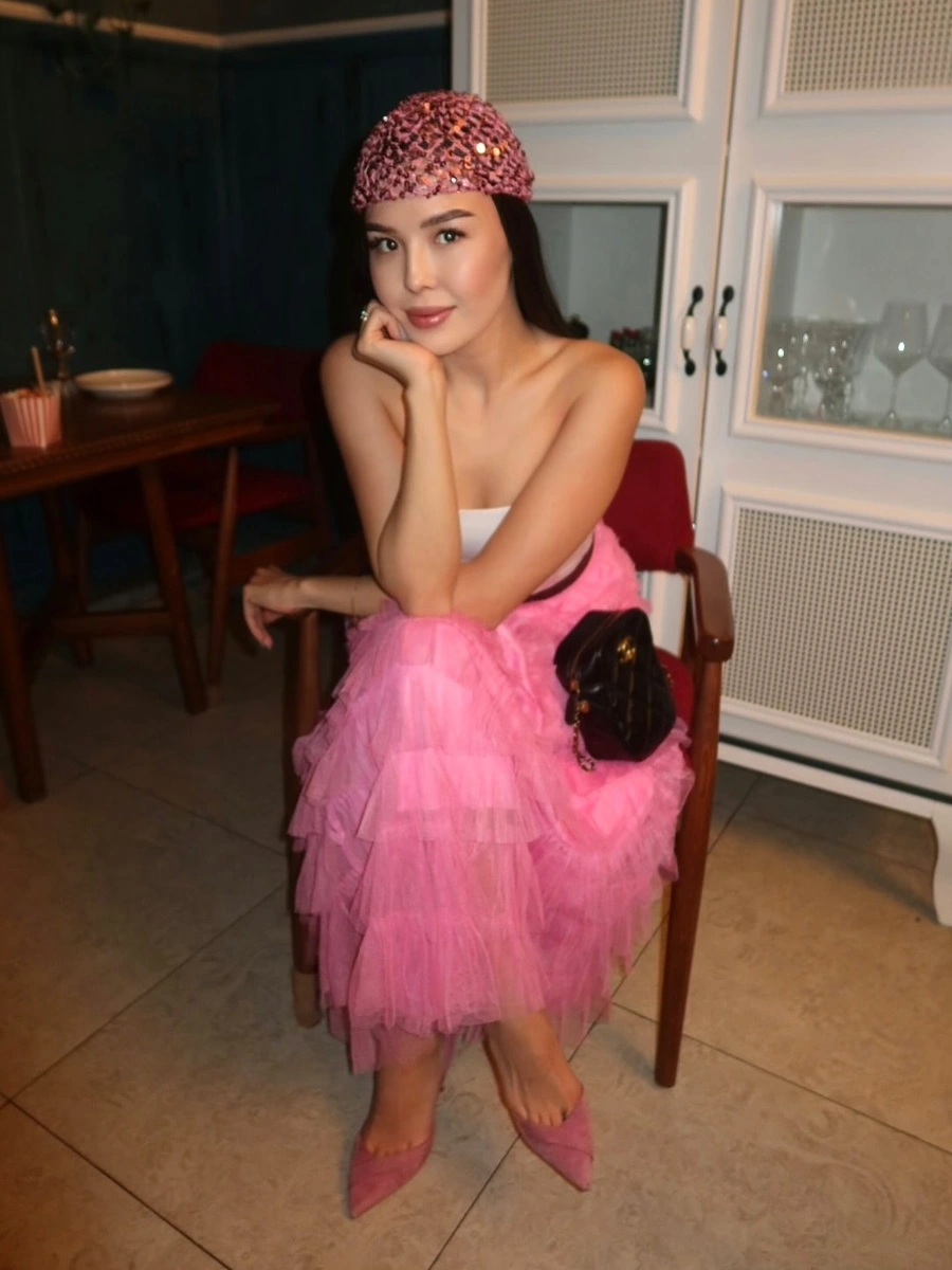 Kundyz 香港的应召女郎