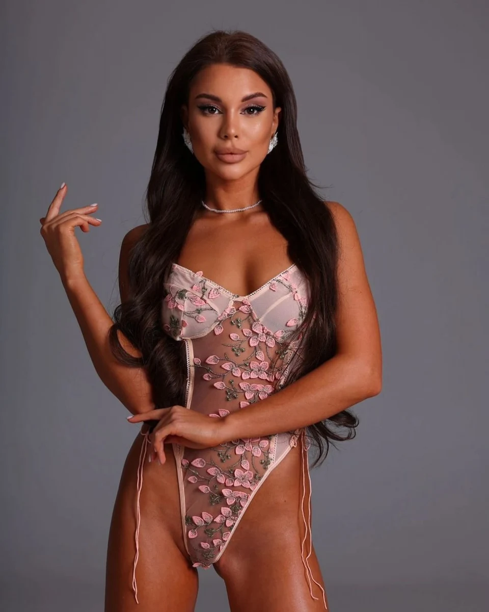 劳拉 香港的应召女郎