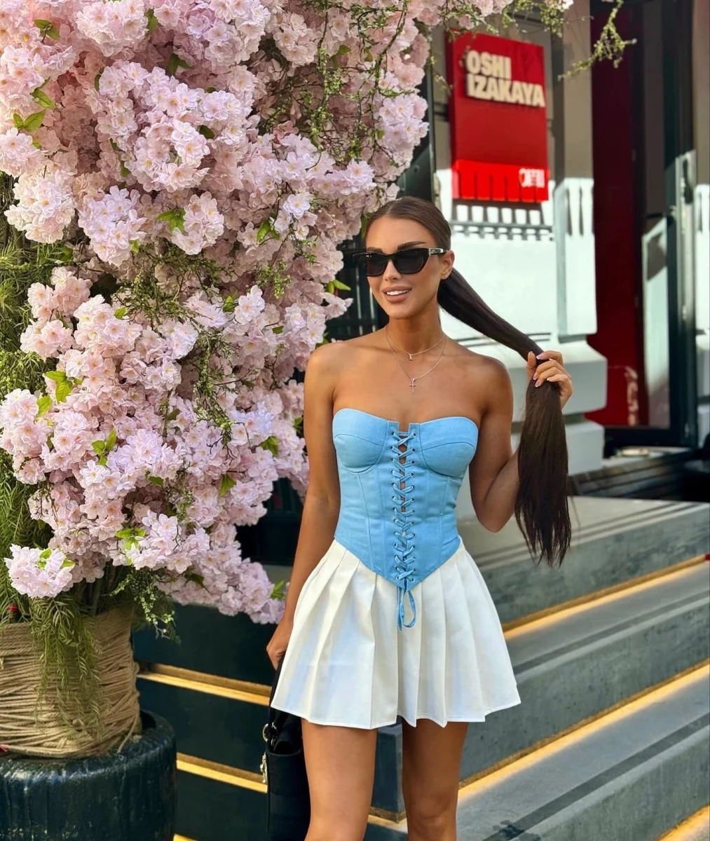 劳拉 香港的应召女郎