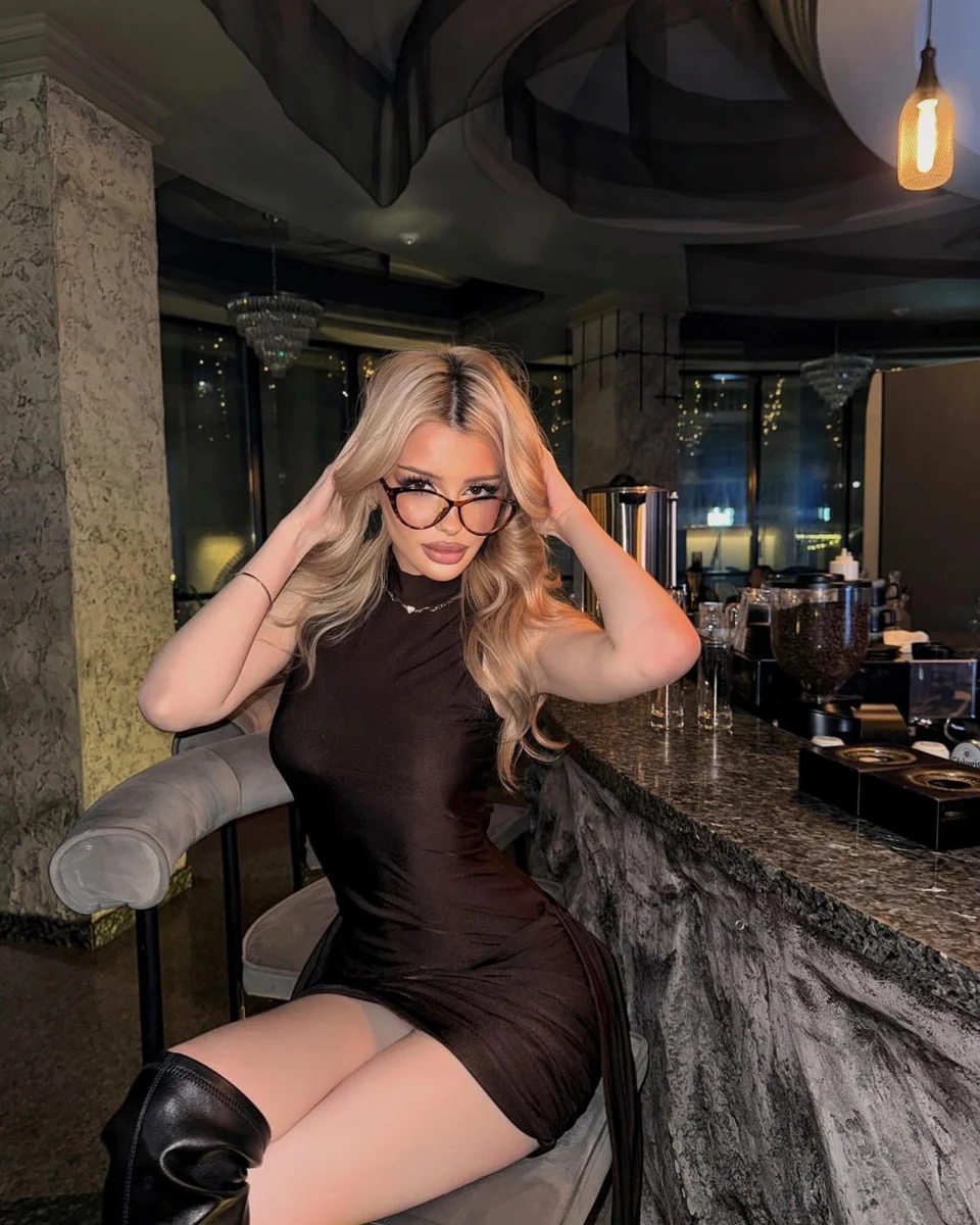 卢纳 香港的应召女郎