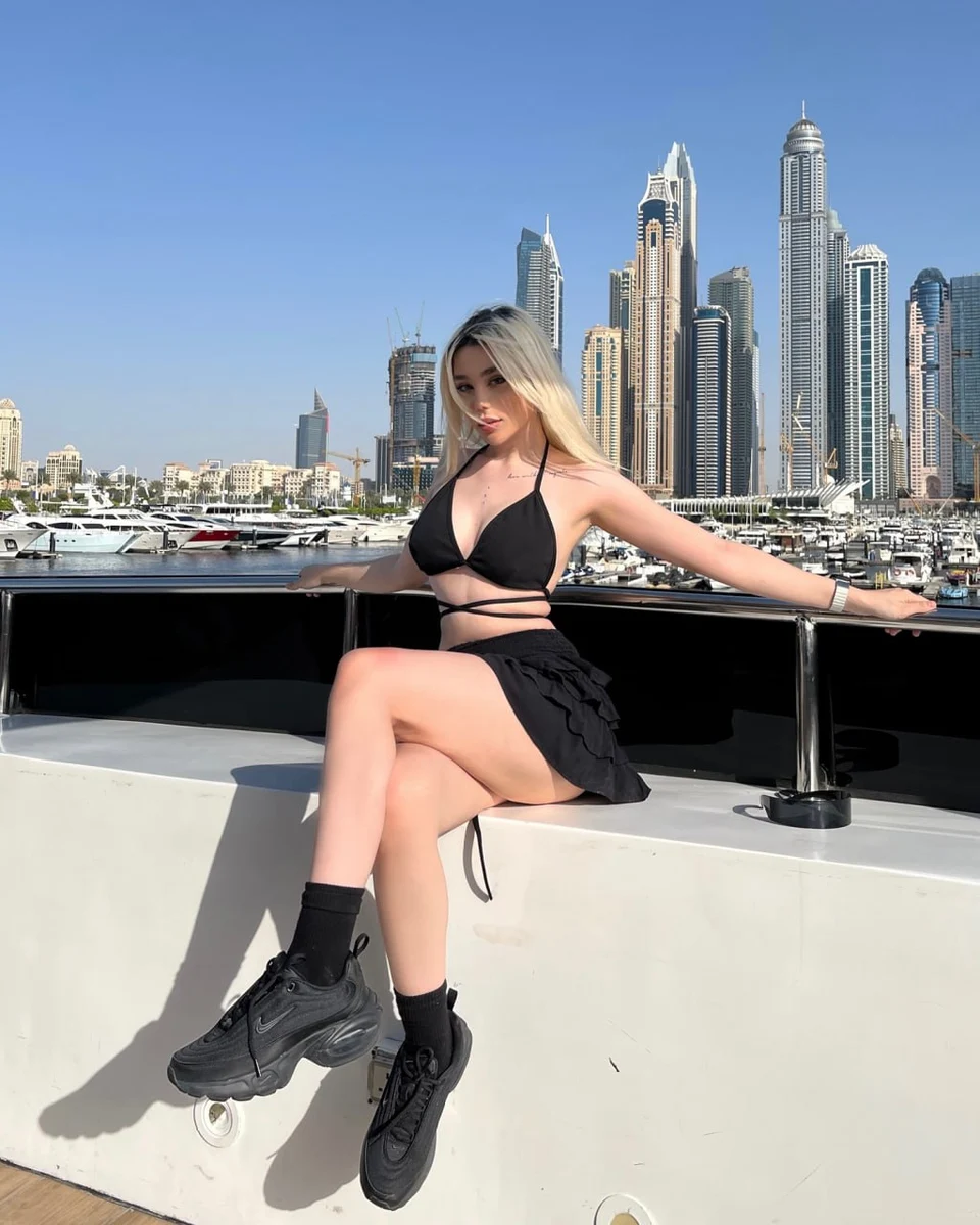 玛丽安娜 香港的应召女郎