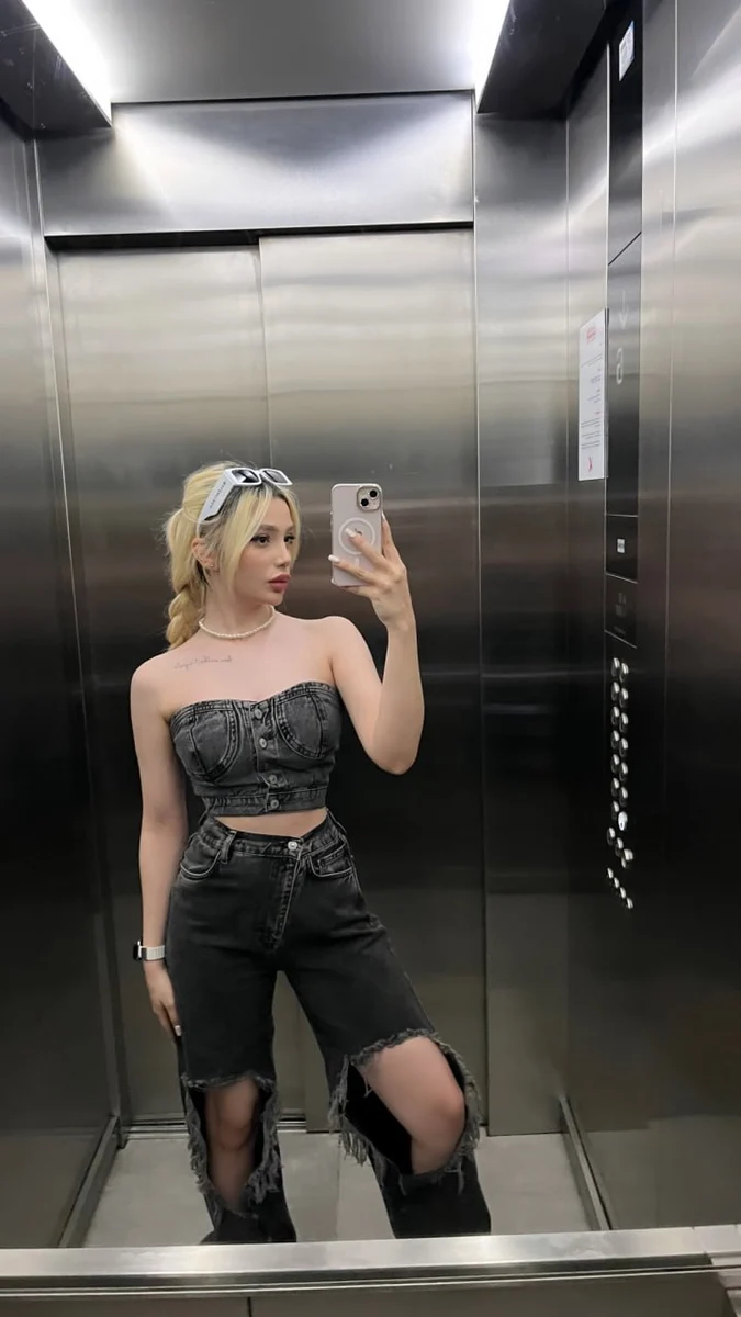 玛丽安娜 香港的应召女郎