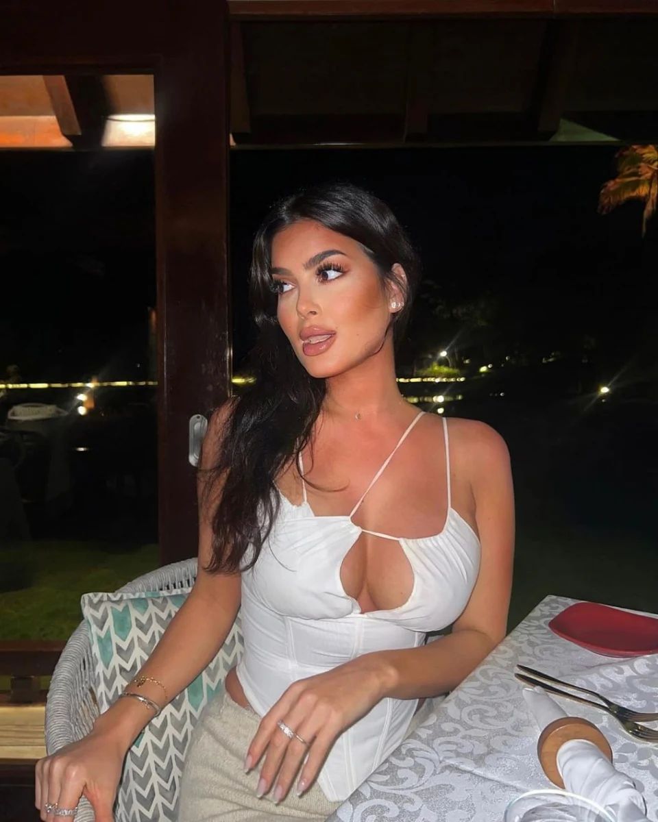 米拉贝拉 香港的应召女郎