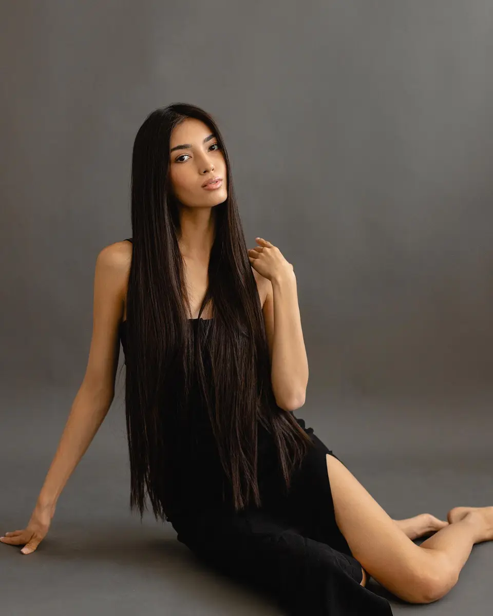 Nuraiym 香港的应召女郎