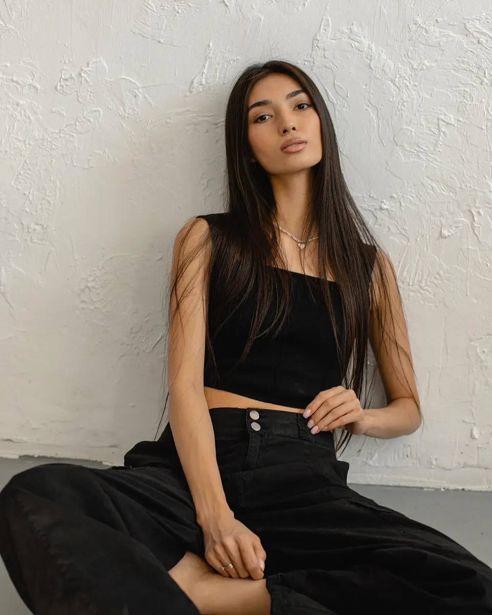 Nuraiym 香港的应召女郎