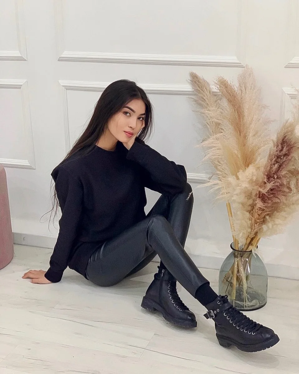 Nuraiym 香港的应召女郎