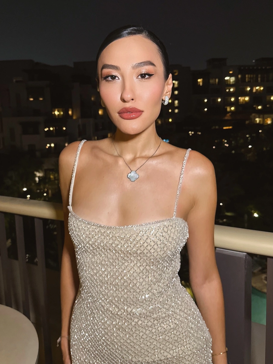 努尔古尔 香港的应召女郎