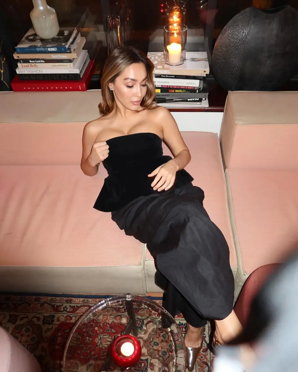 Nursaule 香港的应召女郎