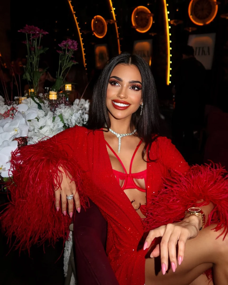 罗莎莉 香港的应召女郎