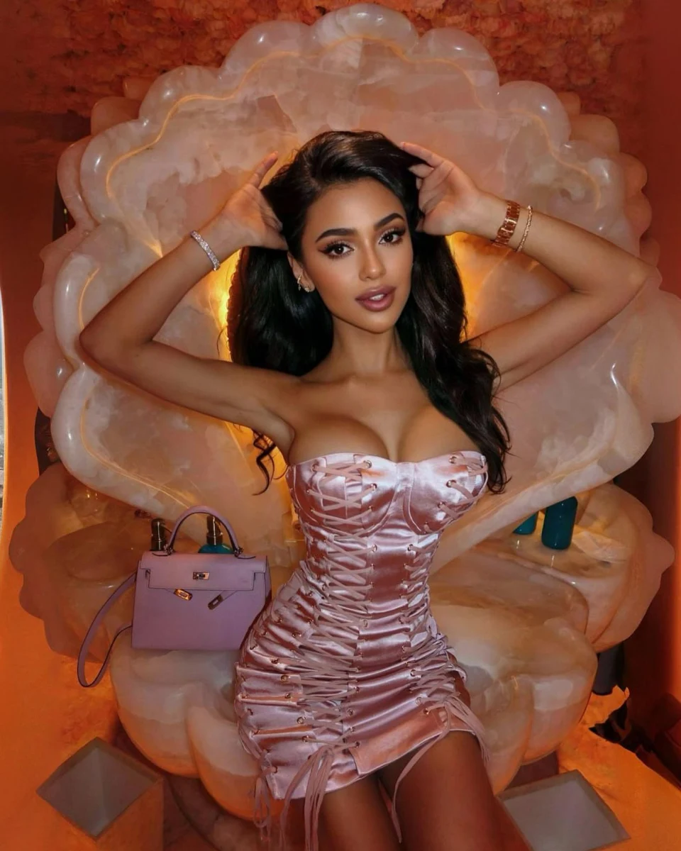 罗莎莉 香港的应召女郎